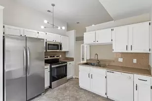 11850 Hullbridge Ct, Orlando, FL 32837 - Photo 6