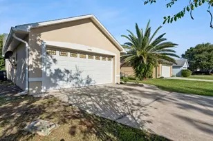 11850 Hullbridge Ct, Orlando, FL 32837 - Photo 2