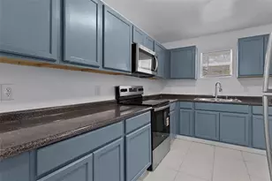 31128 Lochmore Cir, Mount Plymouth, FL 32776 - Photo 10
