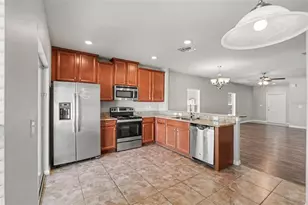 1817 Harbour Blue St, Ruskin, FL 33570 - Photo 4