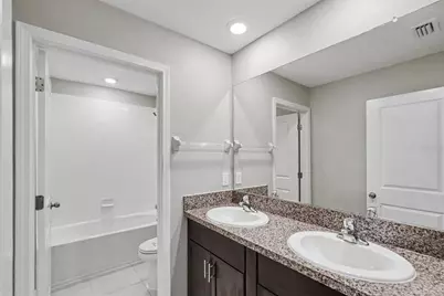 15535 Miller Creek Drive, Sun City Center, FL 33573 - Photo 14