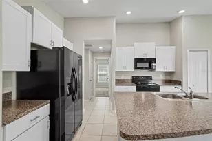 7109 King Crk Dr, Sun City Center, FL 33573 - Photo 6