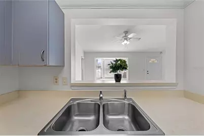 1094 Martin Boulevard, Orlando, FL 32825 - Photo 22