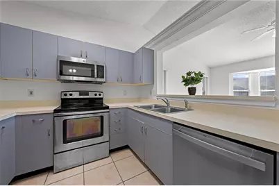 1094 Martin Boulevard, Orlando, FL 32825 - Photo 20