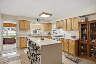 2314 N Griffin Dr, Leesburg, FL 34748 - Photo 4