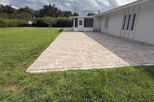 2207 Poinsettia Ln, Deland, FL 32724 - Photo 10