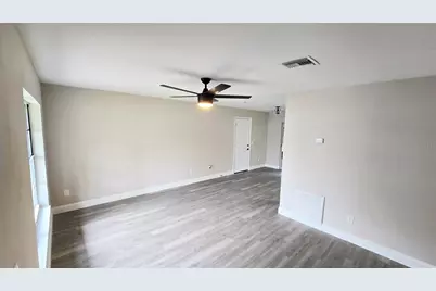 605 Jameson Drive, Orange City, FL 32763 - Photo 6