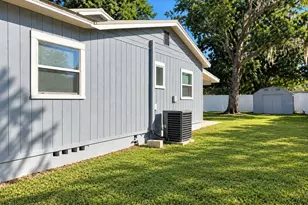 1618 Magnolia Ave, Deland, FL 32724 - Photo 4