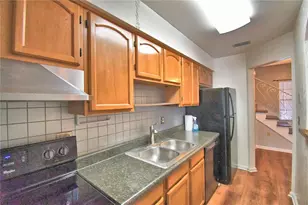 751 Rebecca St, Lakeland, FL 33805 - Photo 8