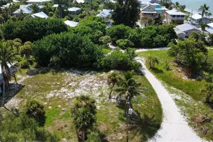 8264 Grand Ave, Placida, FL 33946 - Photo 4