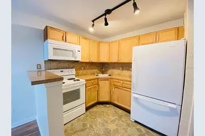 4704 Walden Circle #26, Orlando, FL 32811 - Photo 4