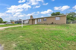 1031 Cadillac Dr, Daytona Beach, FL 32117 - Photo 2