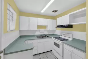 1031 Cadillac Dr, Daytona Beach, FL 32117 - Photo 8