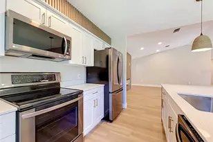5685 E Shady Acres Dr, Inverness, FL 34453 - Photo 4