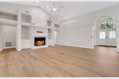 8021 Landgrove Court, Orlando, FL 32819 - Photo 4