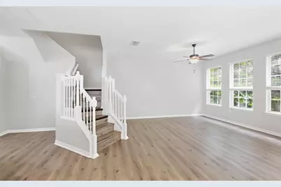 27921 Pleasure Ride Loop, Wesley Chapel, FL 33544 - Photo 8