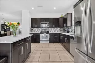 2857 Carrickton Cir, Orlando, FL 32824 - Photo 10