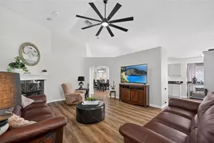 937 Woodsong Way, Clermont, FL 34714 - Photo 4