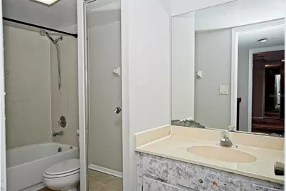 5373 Bamboo Court #402, Orlando, FL 32811 - Photo 16
