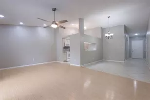 102 Oakridge Ct, Sanford, FL 32773 - Photo 2