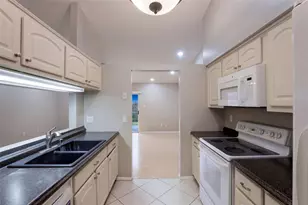 102 Oakridge Ct, Sanford, FL 32773 - Photo 12