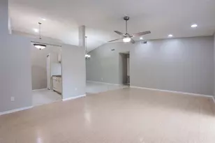 102 Oakridge Ct, Sanford, FL 32773 - Photo 4