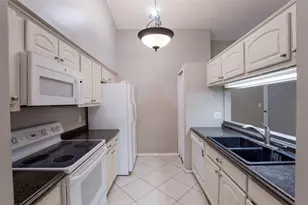 102 Oakridge Ct, Sanford, FL 32773 - Photo 10