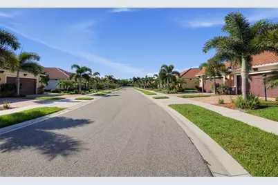 125 Colebrook Court, Venice, FL 34292 - Photo 4