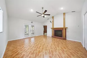 9401 N Rome Cir, Tampa, FL 33612 - Photo 6