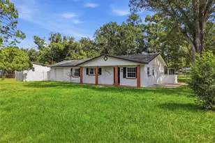 9401 N Rome Cir, Tampa, FL 33612 - Photo 2