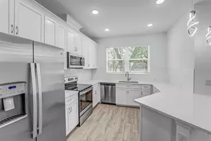 4044 Via Sienna Cir, Sarasota, FL 34243 - Photo 6