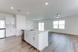 305 Talisi Loop, Saint Cloud, FL 34771 - Photo 4