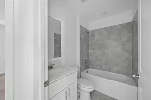1405 Deepwater Cir, Eagle Lake, FL 33839 - Photo 6