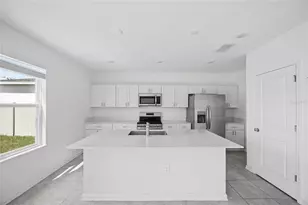 1405 Deepwater Cir, Eagle Lake, FL 33839 - Photo 4