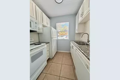 623 N Bay Street, Eustis, FL 32726 - Photo 2