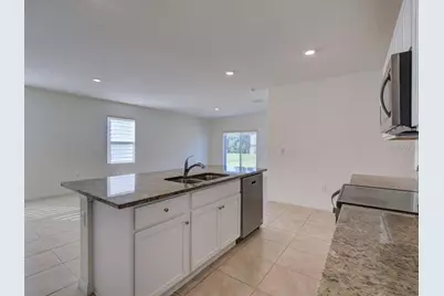 2501 Ribbon Fall Avenue, Davenport, FL 33837 - Photo 4