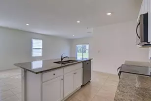 2501 Ribbon Fall Ave, Davenport, FL 33837 - Photo 4