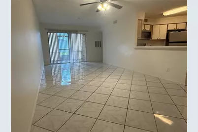3900 Southpointe Drive #116, Orlando, FL 32822 - Photo 2