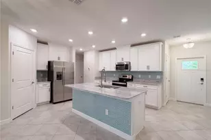 5319 Stoic Vale Dr, Wimauma, FL 33598 - Photo 6