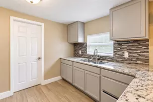 1307 W Kaley Ave, Orlando, FL 32805 - Photo 6