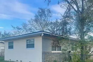 3995 40th St N, Saint Petersburg, FL 33714 - Photo 8