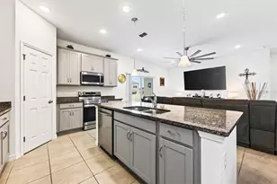 33384 Country House Dr, Sorrento, FL 32776 - Photo 12