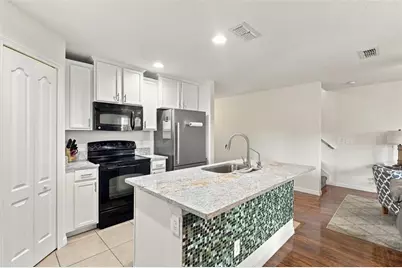 6431 Windsor Lakes Cir, Sanford, FL 32773 - Photo 4