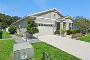 5204 Meadow Song Dr, Okahumpka, FL 34762 - Photo 2