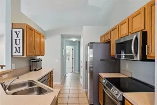 647 Paloma Dr, Davenport, FL 33837 - Photo 12