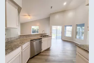 9703 Glenpointe Drive, Riverview, FL 33569 - Photo 8