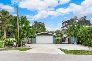 2598 Wood St, Sarasota, FL 34237 - Photo 2