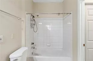 2558 Robert Trent Jones Dr, Orlando, FL 32835 - Photo 18