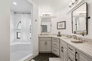 1266 St Tropez Cir, Orlando, FL 32806 - Photo 4