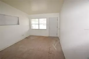 102 W Lancaster Rd, Orlando, FL 32809 - Photo 8